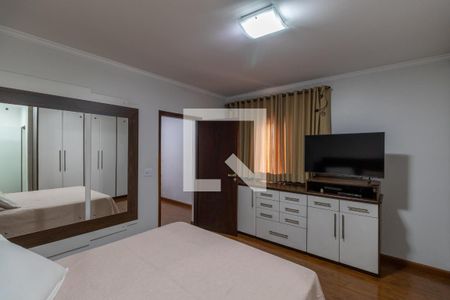 Casa à venda com 216m², 3 quartos e 4 vagasSuíte