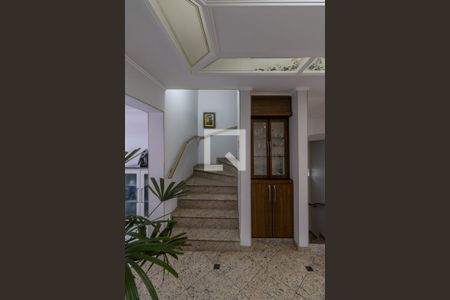 Escada de casa à venda com 3 quartos, 216m² em Vila Granada, São Paulo