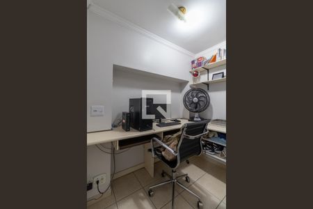 Casa à venda com 216m², 3 quartos e 4 vagasEscritório