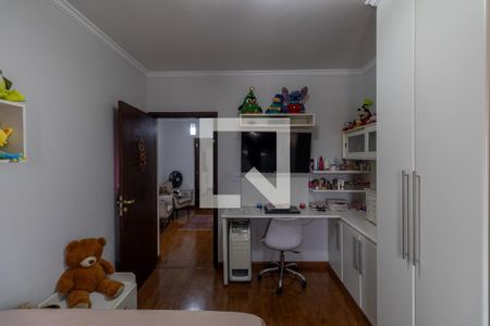 Casa à venda com 216m², 3 quartos e 4 vagasQuarto 2