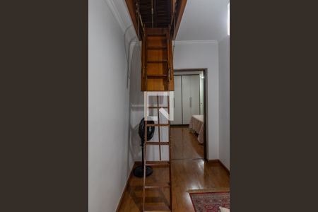 Casa à venda com 216m², 3 quartos e 4 vagasCorredor