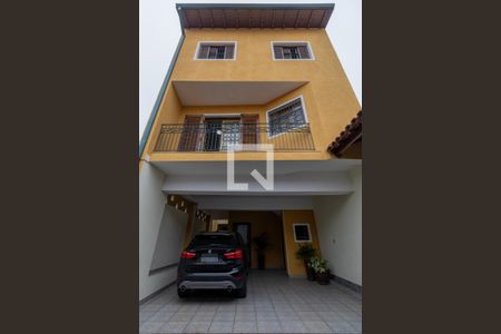 Casa à venda com 216m², 3 quartos e 4 vagasFachada Interna