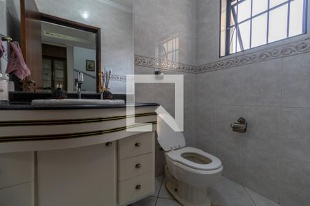 Casa à venda com 216m², 3 quartos e 4 vagasBanheiro 2