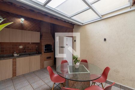 Casa à venda com 216m², 3 quartos e 4 vagasChurrasqueira