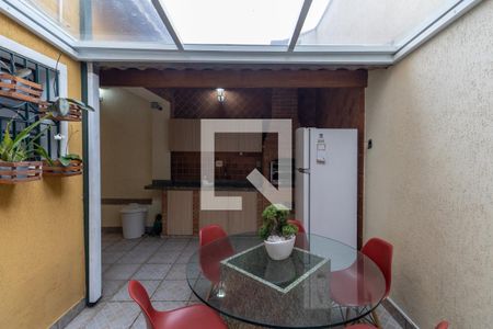 Casa à venda com 216m², 3 quartos e 4 vagasChurrasqueira