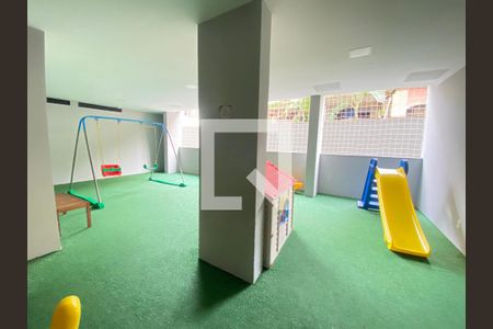 Apartamento à venda com 75m², 2 quartos e 1 vagaÁrea comum - Playground