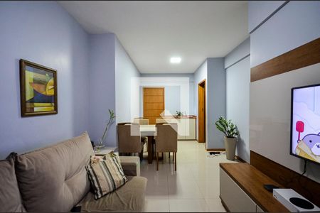Apartamento à venda com 75m², 2 quartos e 1 vagaSala