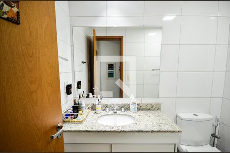 Apartamento à venda com 75m², 2 quartos e 1 vagaBanheiro Social
