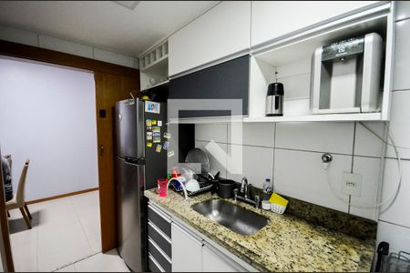 Apartamento à venda com 75m², 2 quartos e 1 vagaCozinha e Área de Serviço