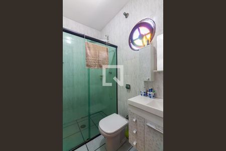 Casa à venda com 147m², 2 quartos e 2 vagas Casa à venda com 147m², 2 quartos e 2 vagasBanheiro