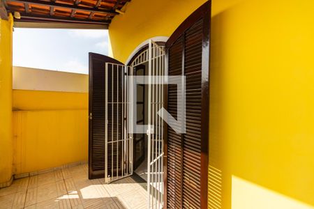 Casa à venda com 147m², 2 quartos e 2 vagas Casa à venda com 147m², 2 quartos e 2 vagasSacada