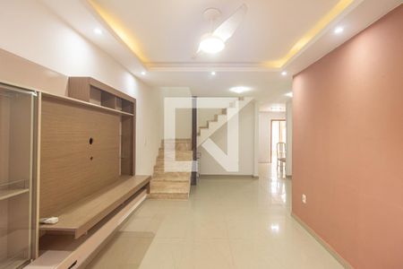 Sala de casa para alugar com 4 quartos, 210m² em Guaratiba, Rio de Janeiro