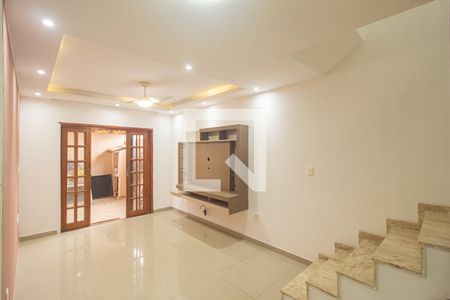 Sala de casa para alugar com 4 quartos, 210m² em Guaratiba, Rio de Janeiro