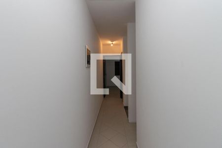 Casa à venda com 100m², 3 quartos e 1 vagaCorredor Quartos