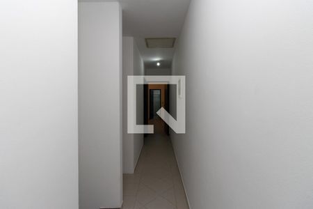 Casa à venda com 100m², 3 quartos e 1 vagaCorredor Quartos