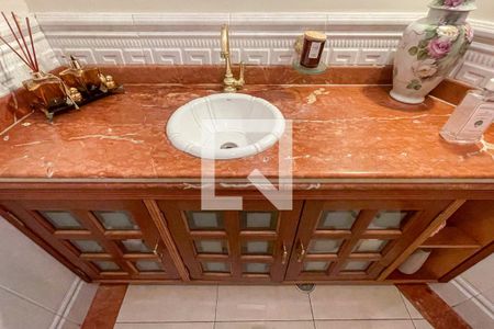 Casa à venda com 372m², 4 quartos e 6 vagasLavabo