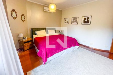 Casa à venda com 372m², 4 quartos e 6 vagasSuíte 4