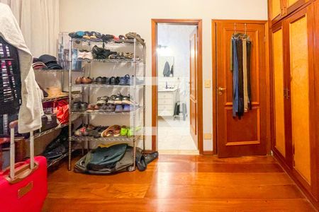 Casa à venda com 372m², 4 quartos e 6 vagasSuíte 1