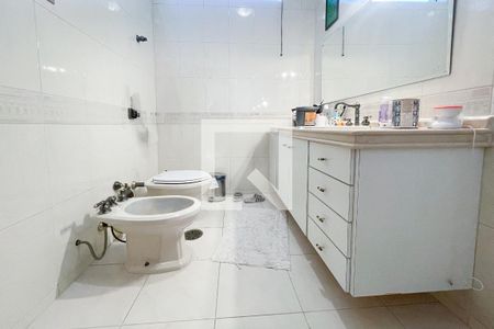 Casa à venda com 372m², 4 quartos e 6 vagasBanheiro da Suíte 3