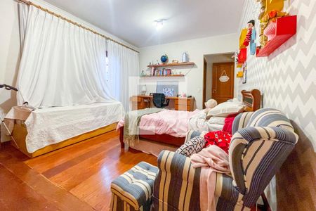 Casa à venda com 372m², 4 quartos e 6 vagasSuíte 3