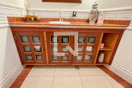 Casa à venda com 372m², 4 quartos e 6 vagasLavabo