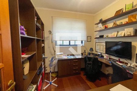 Casa à venda com 372m², 4 quartos e 6 vagasEscritório