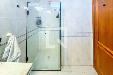 Casa à venda com 372m², 4 quartos e 6 vagasBanheiro da Suíte 1