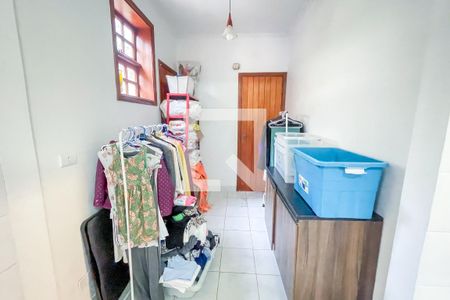 Casa à venda com 372m², 4 quartos e 6 vagasLavanderia