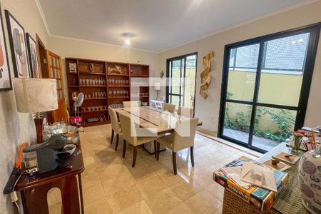 Casa à venda com 372m², 4 quartos e 6 vagasSala de Jantar