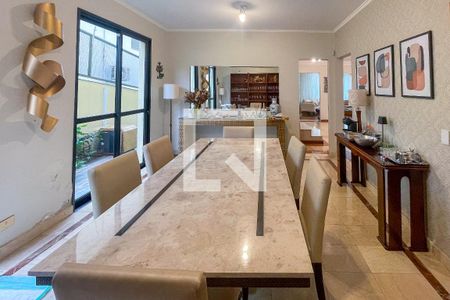 Casa à venda com 372m², 4 quartos e 6 vagasSala de Jantar