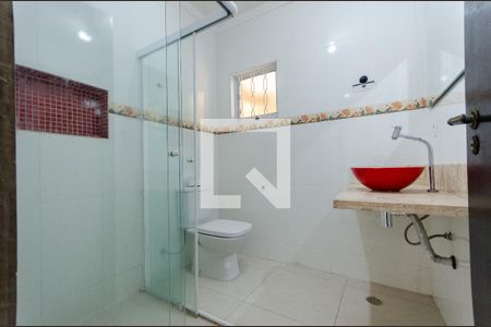 Casa à venda com 300m², 3 quartos e 3 vagas Casa à venda com 300m², 3 quartos e 3 vagasBanheiro 1