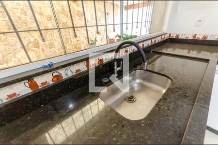 Casa à venda com 300m², 3 quartos e 3 vagas Casa à venda com 300m², 3 quartos e 3 vagasCozinha