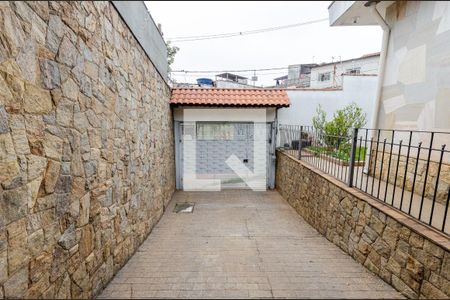 Garagem de casa à venda com 3 quartos, 300m² em Vila Zat, São Paulo