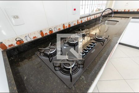 Casa à venda com 300m², 3 quartos e 3 vagas Casa à venda com 300m², 3 quartos e 3 vagasCozinha