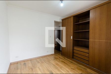 Casa à venda com 300m², 3 quartos e 3 vagas Casa à venda com 300m², 3 quartos e 3 vagasSuíte
