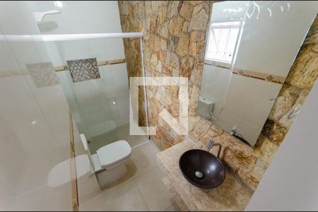 Casa à venda com 300m², 3 quartos e 3 vagas Casa à venda com 300m², 3 quartos e 3 vagasBanheiro da Suíte