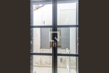 Casa à venda com 300m², 3 quartos e 3 vagas Casa à venda com 300m², 3 quartos e 3 vagasQuarto 2