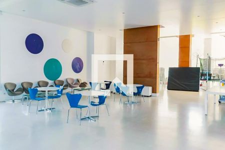 Apartamento à venda com 104m², 3 quartos e 2 vagasÁrea comum - Salão de festas 4