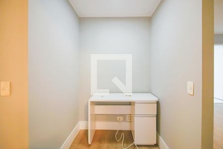 Escritório de apartamento à venda com 3 quartos, 104m² em Jardim Olympia, São Paulo