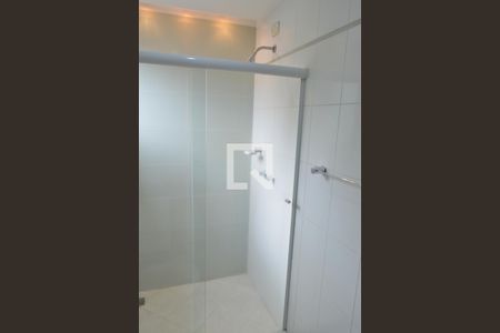 Casa de condomínio à venda com 197m², 3 quartos e 2 vagasBanheiro da Suíte 1