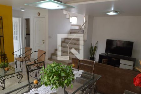 Sala de casa de condomínio à venda com 3 quartos, 197m² em Pechincha, Rio de Janeiro