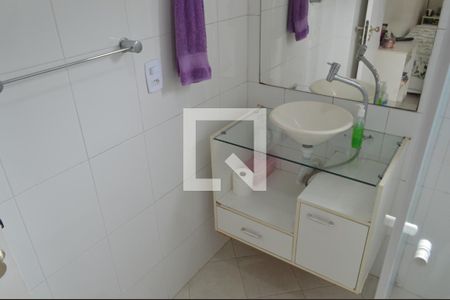 Casa de condomínio à venda com 197m², 3 quartos e 2 vagasBanheiro da Suíte 2