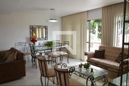 Sala de casa de condomínio à venda com 3 quartos, 197m² em Pechincha, Rio de Janeiro