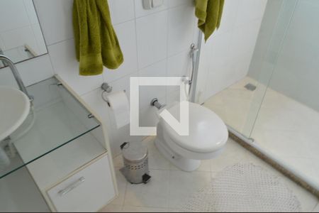 Casa de condomínio à venda com 197m², 3 quartos e 2 vagasBanheiro da Suíte 1