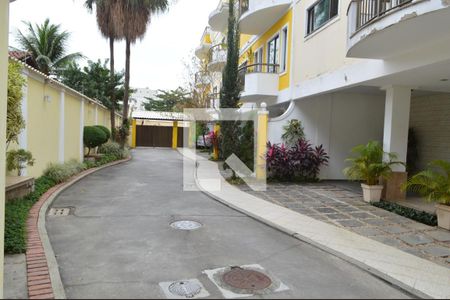 Casa de condomínio à venda com 197m², 3 quartos e 2 vagasÁrea comum