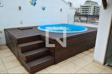 Casa de condomínio à venda com 197m², 3 quartos e 2 vagasTerraço Gourmet