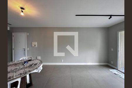 Sala de apartamento para alugar com 3 quartos, 83m² em Santo Amaro, São Paulo