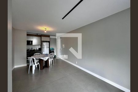 Sala de apartamento para alugar com 3 quartos, 83m² em Santo Amaro, São Paulo