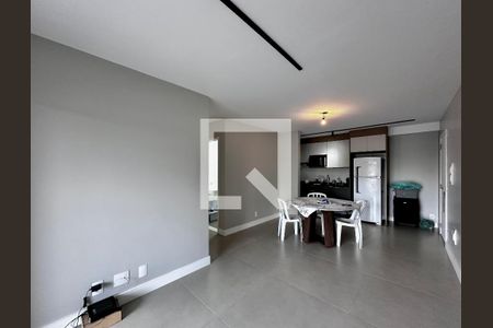 Sala de apartamento para alugar com 3 quartos, 83m² em Santo Amaro, São Paulo