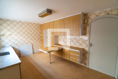 Casa à venda com 194m², 3 quartos e 2 vagasCozinha